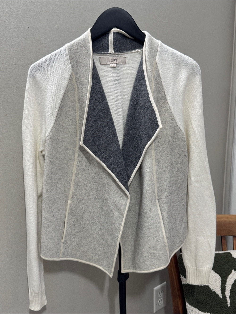 LOFT Women’s Wool Blend Open Front Cardigan Jacket –‎ Gray & Ivory – Size M